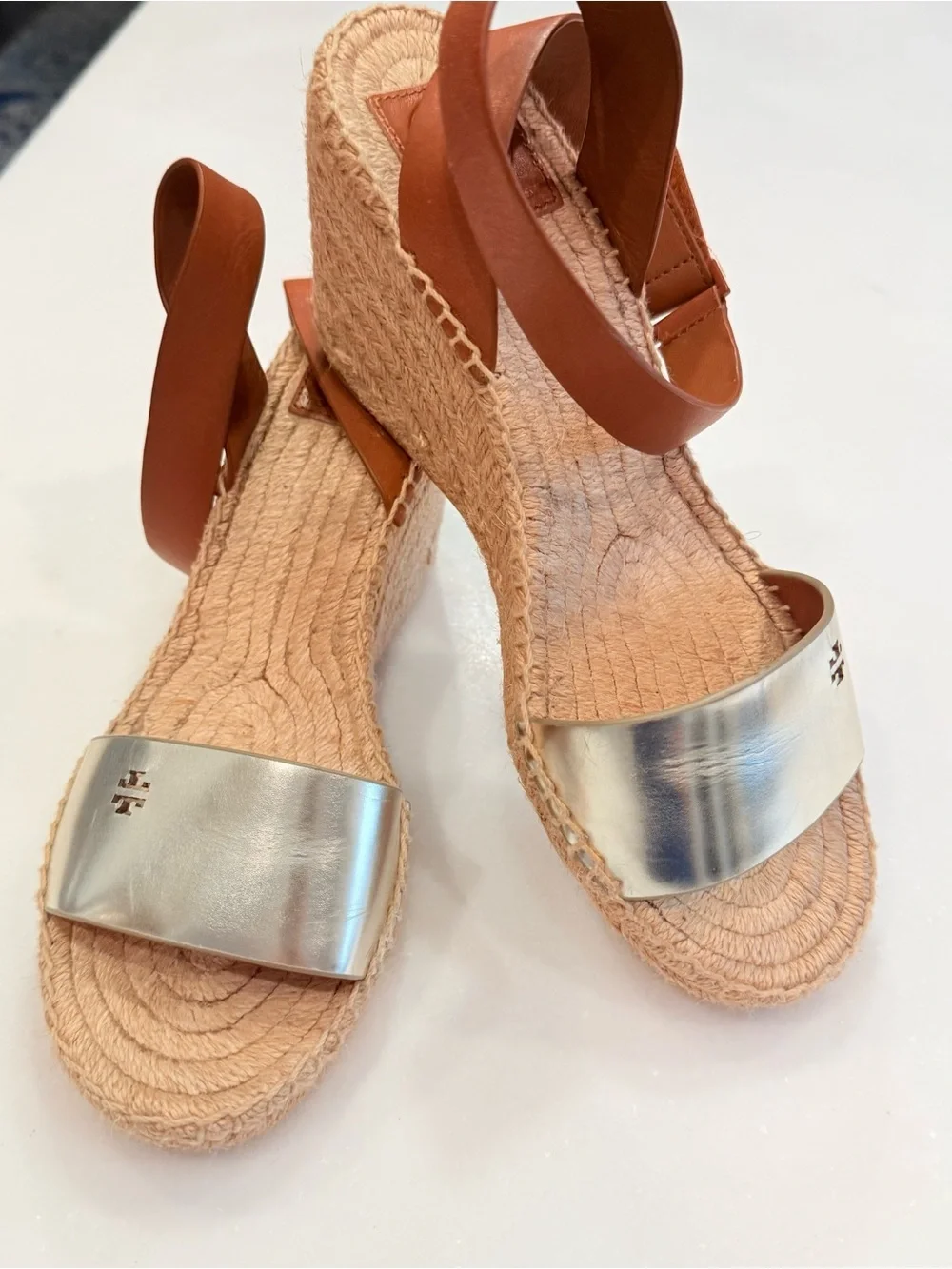 Tory Burch Bima 2 Espadrilles Wedge Sandals Metallic & Tan Leather Sz 9